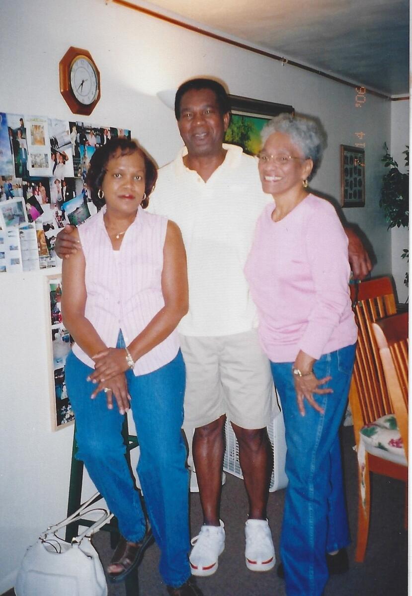 Harvey Wilmer With Sisters 